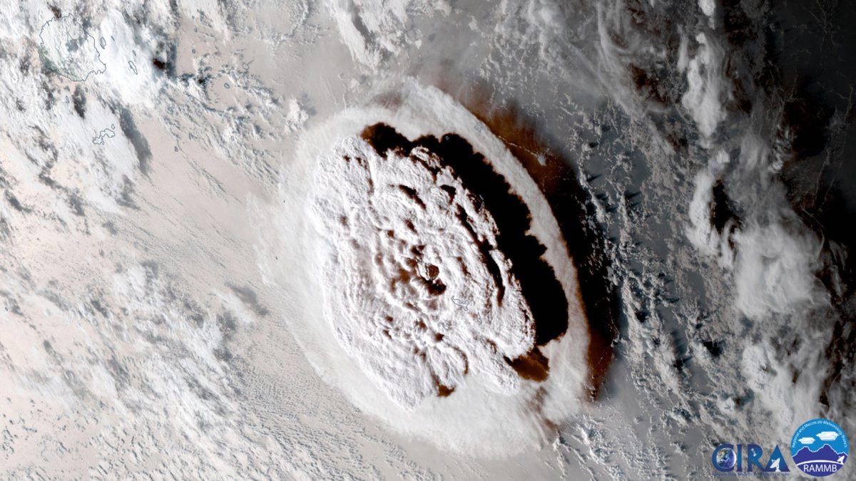 California y varios estados de EEUU bajo advertencia de tsunami tras erupción de volcán en Tonga