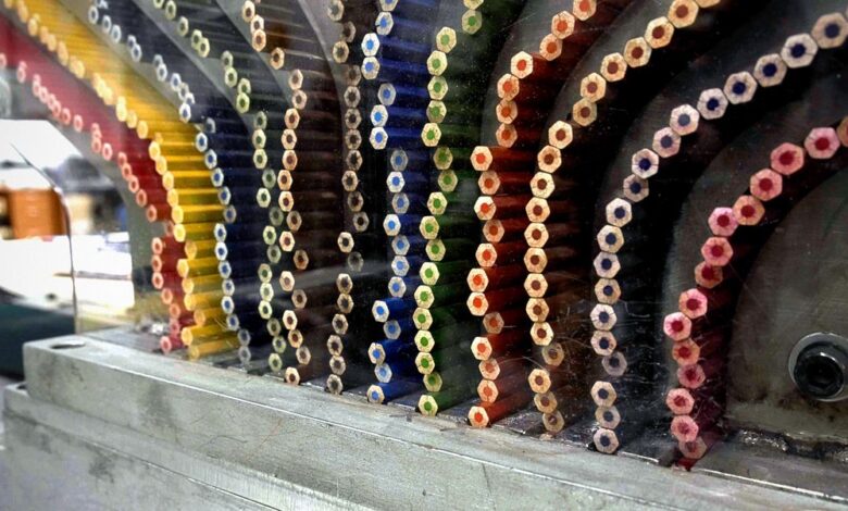 Mira la forma fascinante en que se fabrican los lápices