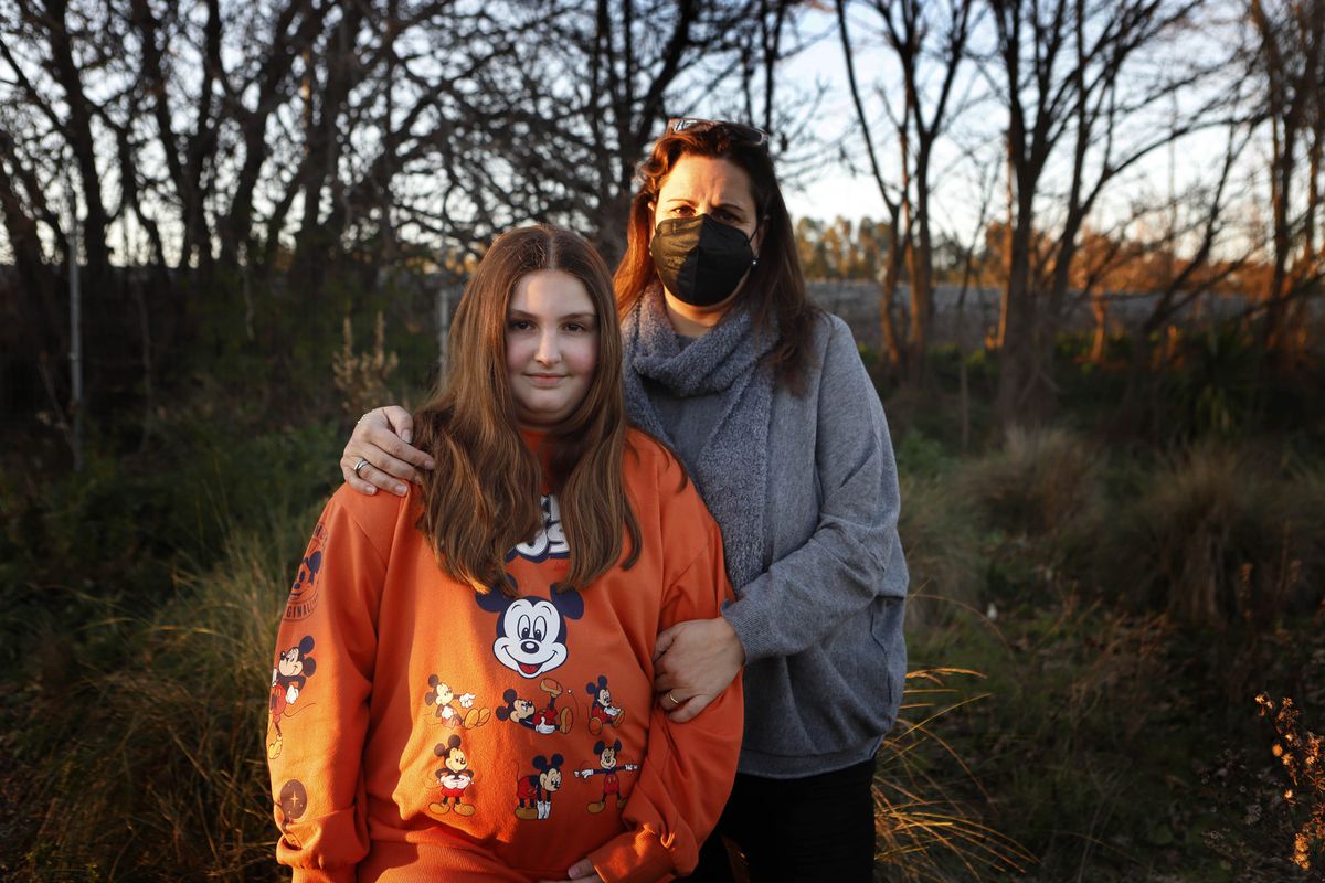 Las incógnitas de la covid persistente en niños: “Mi hija estaba abatida, con cansancio extremo y tuvo que dejar el colegio”