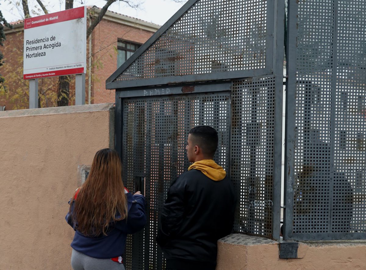 Cómo mantenían enganchadas a las menores tuteladas de Madrid: “Me enamoré de un chaval al que mi padre me vendió”