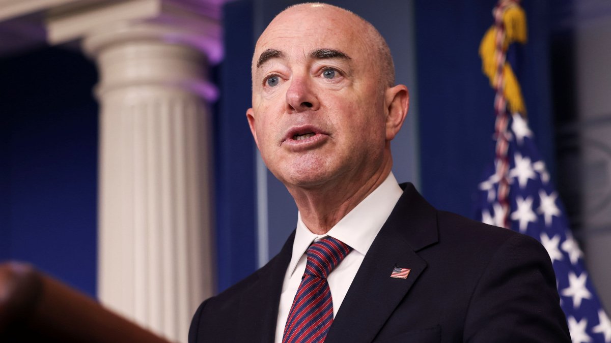 Seguridad Interna: inmigrantes no autorizados no deben vivir con miedo