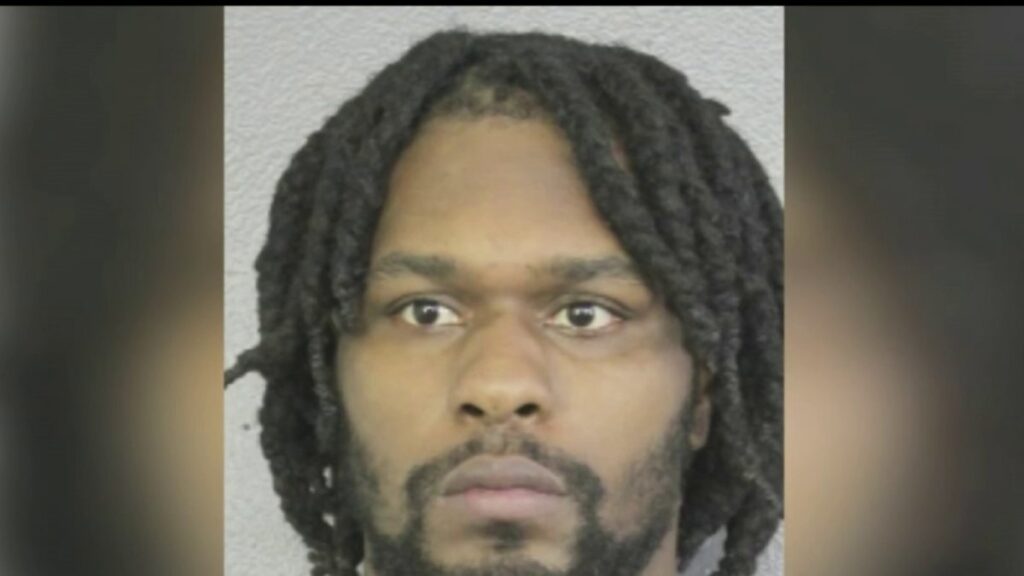 Revelan video del arresto de jugador de la NFL