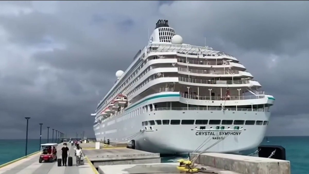 Emiten orden de decomiso del crucero Symphony de Crystal