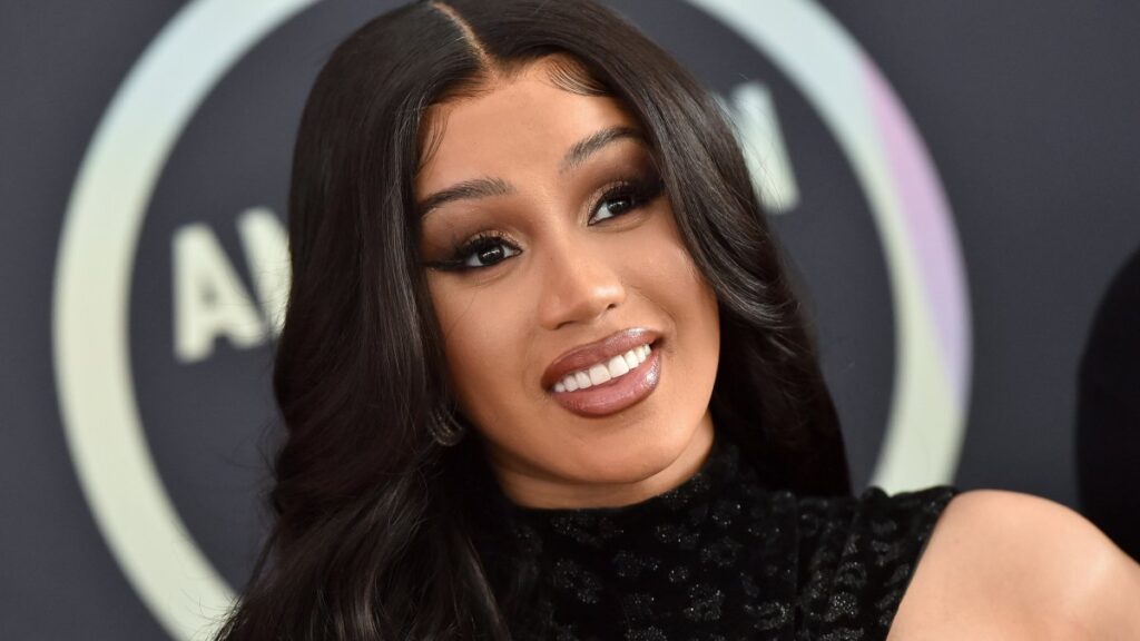 Cardi B recibirá $1.25 millones tras ganar una demanda por difamación contra una bloguera