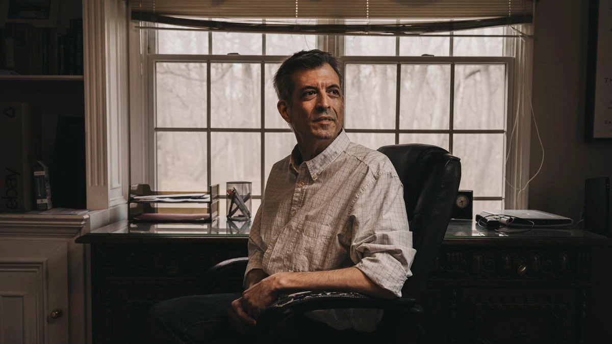 Daniel Z. Lieberman: “La dopamina nos hace comprar prometiendo felicidad. Pero una vez comprado se desconecta y la felicidad no llega”