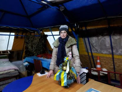 Anastasía Samsónova, voluntaria, en la plaza de la Independencia de Járkov.