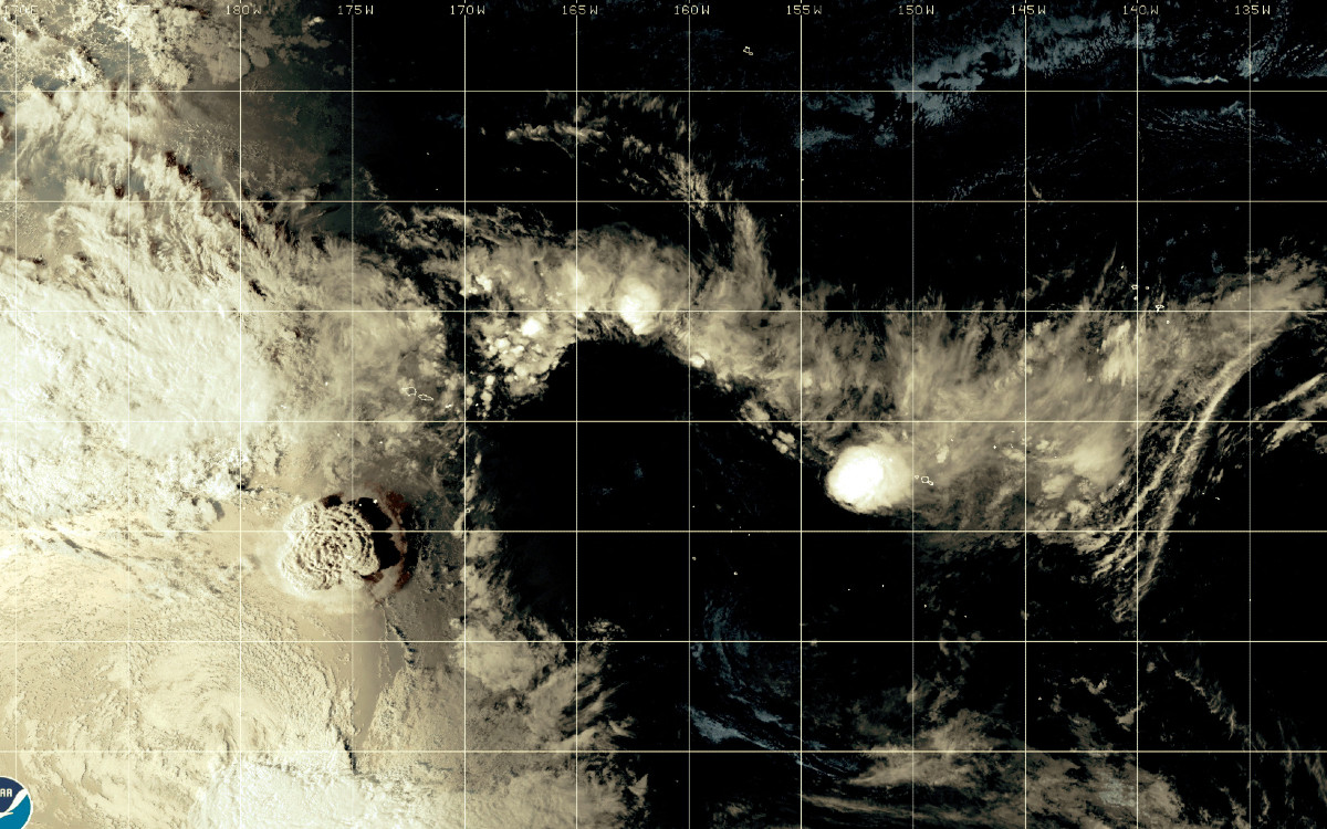 Alerta de Tsunami llega hasta Japón tras erupción de volcán | Video
