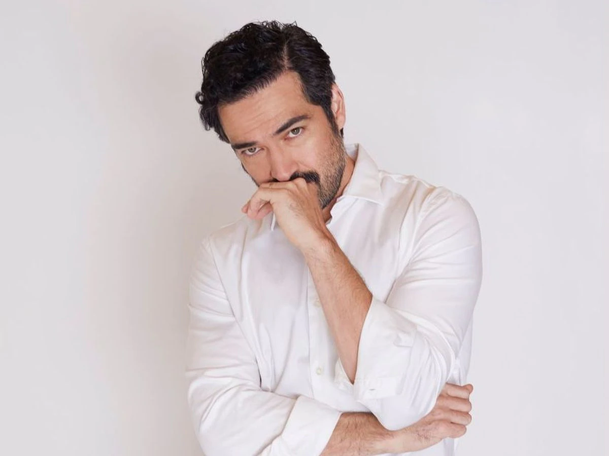 Alfonso Herrera, la estrella emergente que se niega a alejarse de México: “Todo sale mejor si te diviertes”