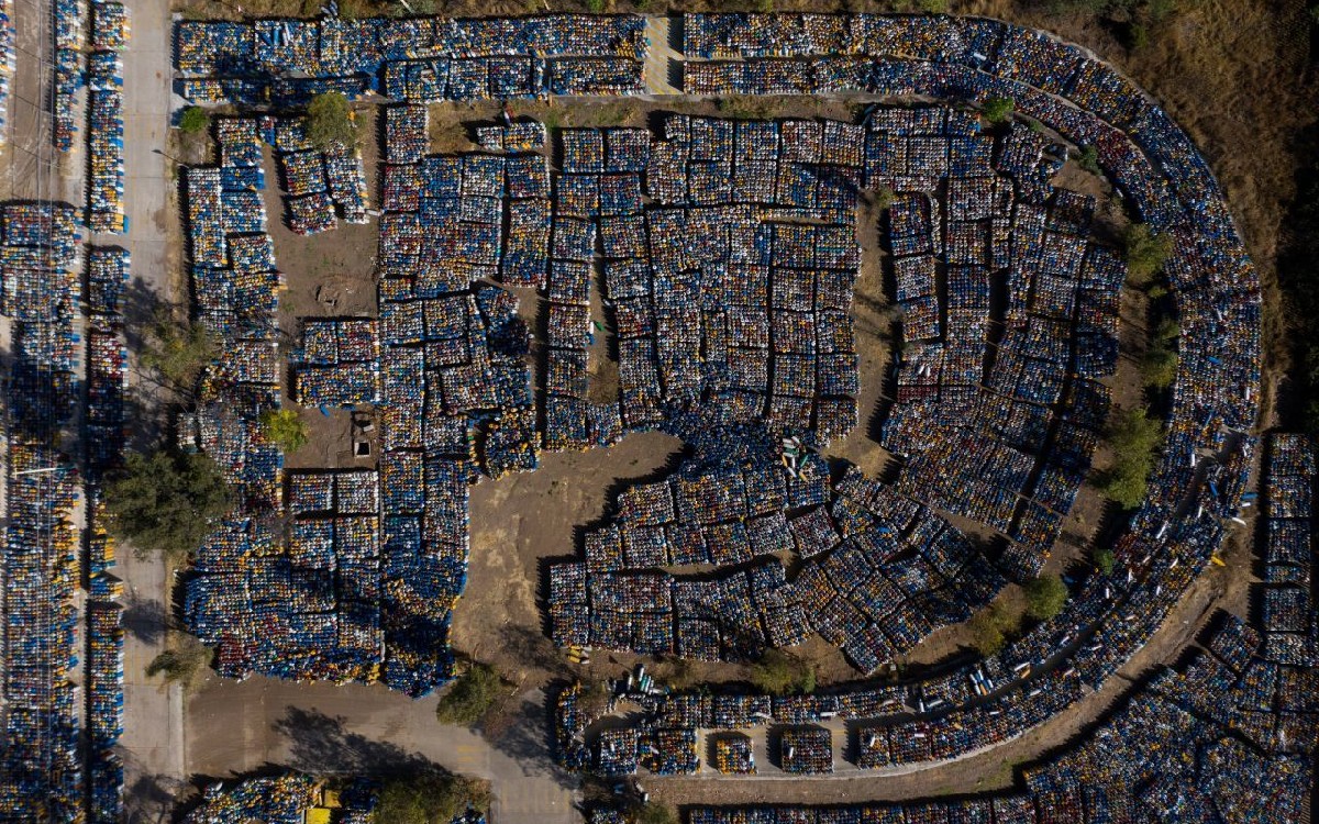 Almacenan miles de tanques de gas averiados en exrefinería 18 de Marzo | Fotos y video