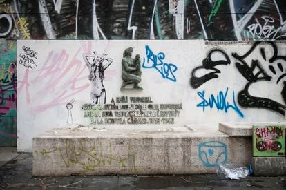 Homenaje al cantante Emili Vendrell en el Raval.