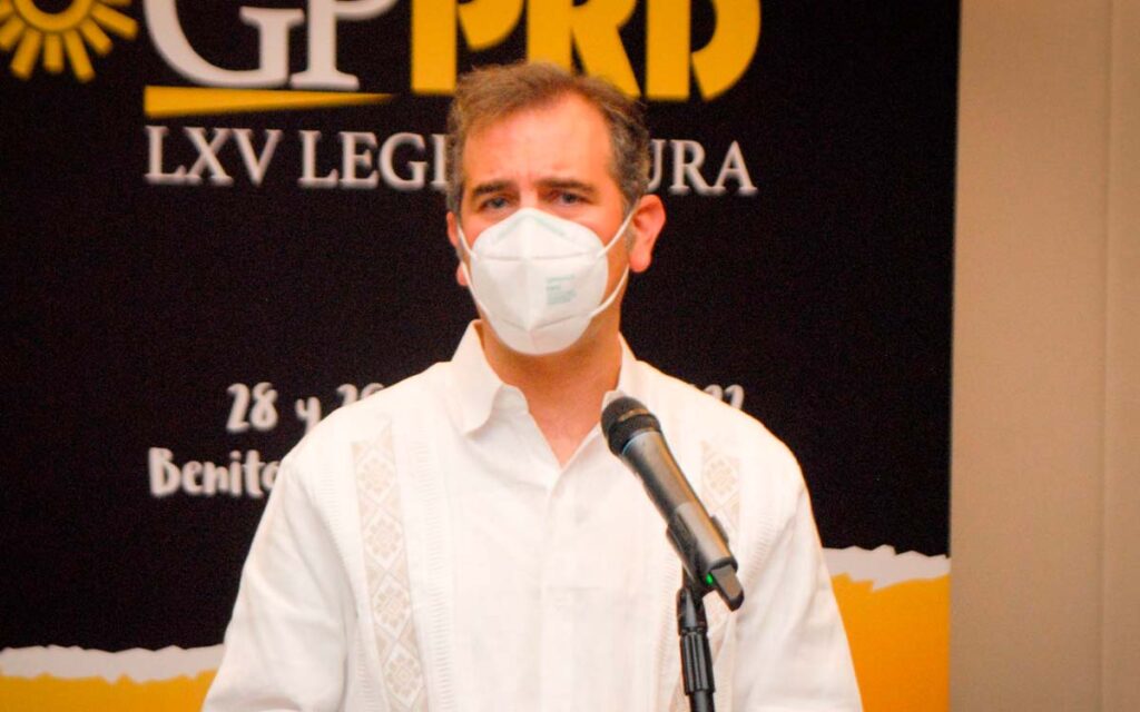 Así responde Lorenzo Córdova a las críticas por su presencia en la plenaria del PAN | Entérate