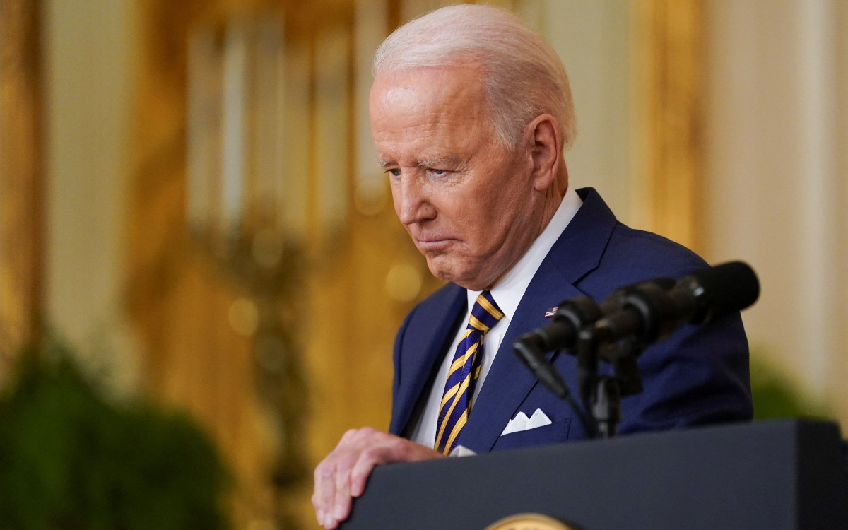 Biden advierte a Putin: si invade Ucrania los bancos rusos no podrán negociar en dólares