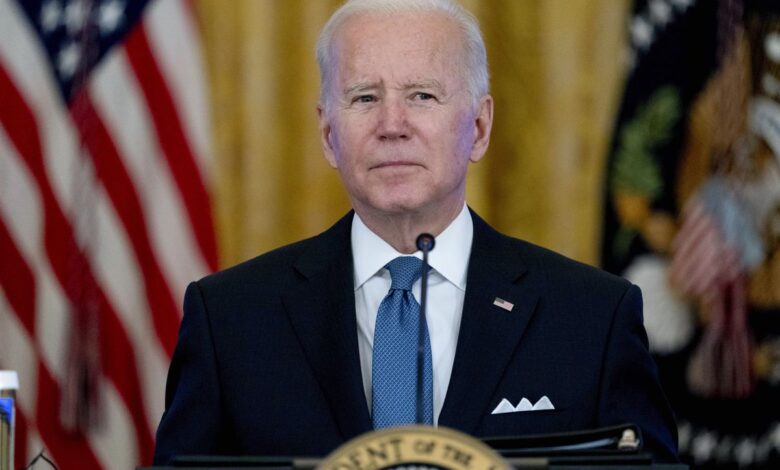 Biden llama “estúpido hijo de perra” a un periodista de Fox News