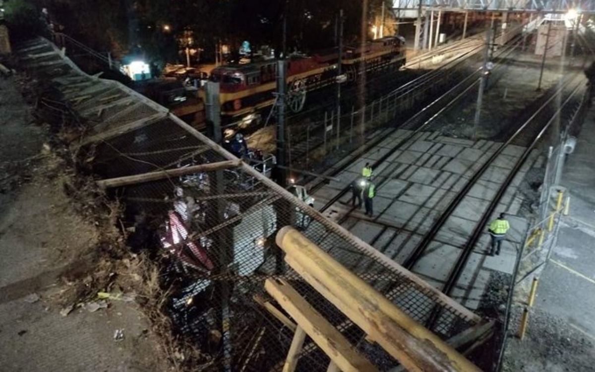 Cae camioneta… ¡en vías del Suburbano! | Video