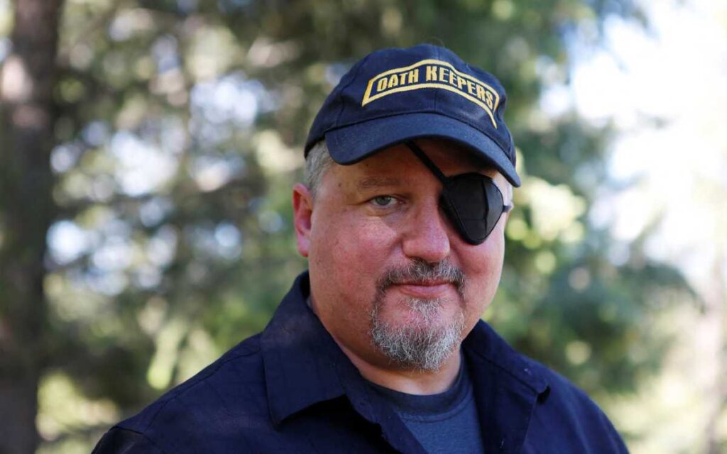 Capturan a fundador de milicia de extrema derecha de Estados Unidos