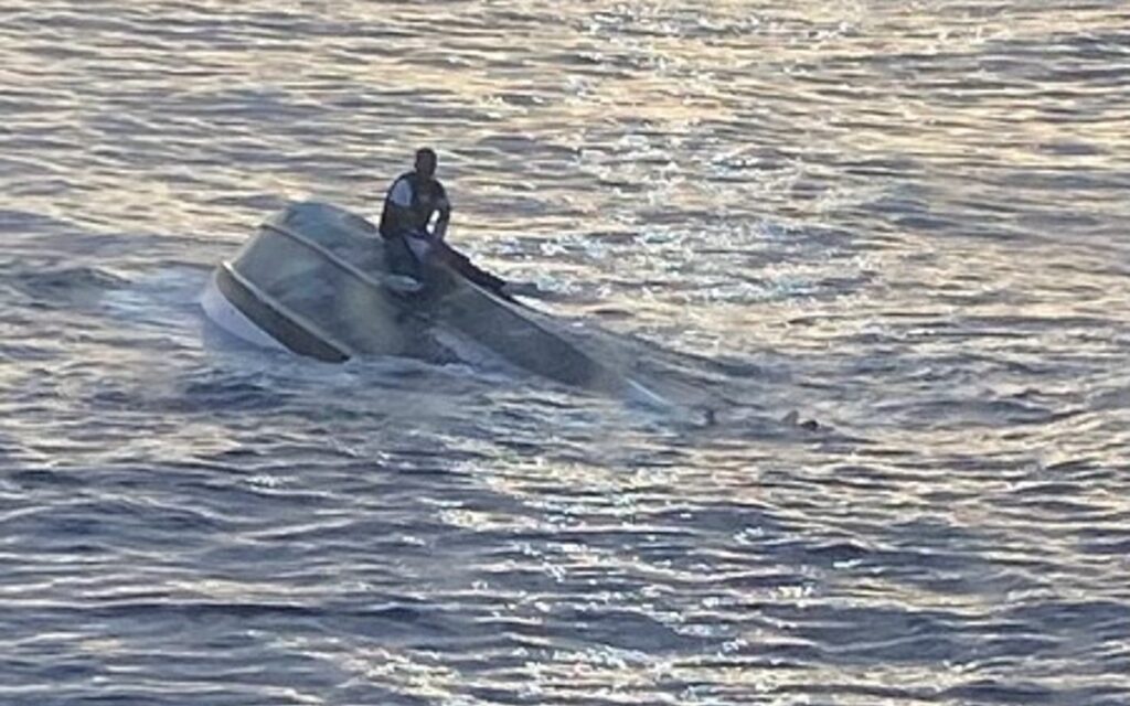 Casi 40 personas desaparecidas tras naufragio de embarcación en Florida