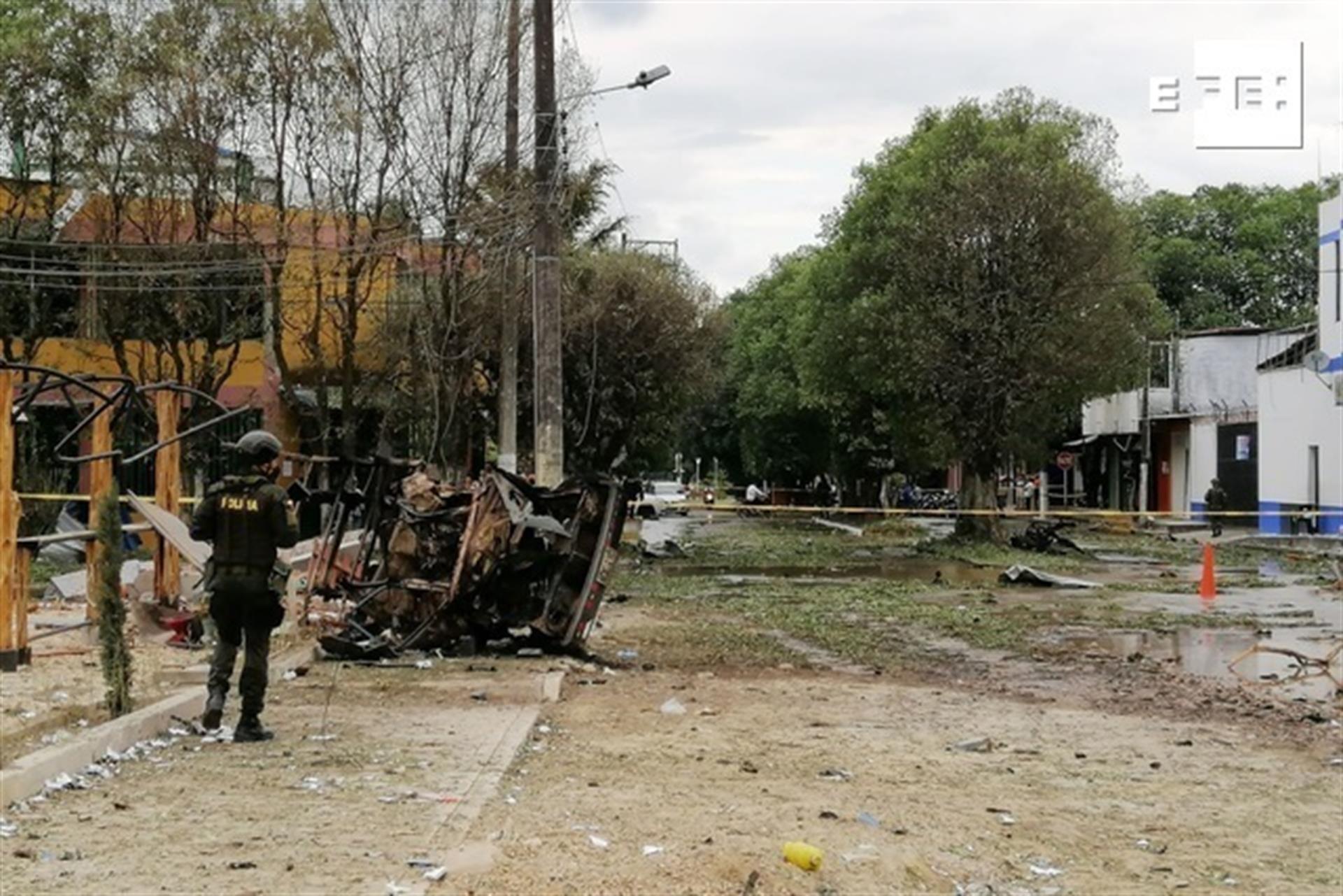 Colombia: Duque califica de “miserable” el atentado con carro bomba que dejó un muerto y varios heridos