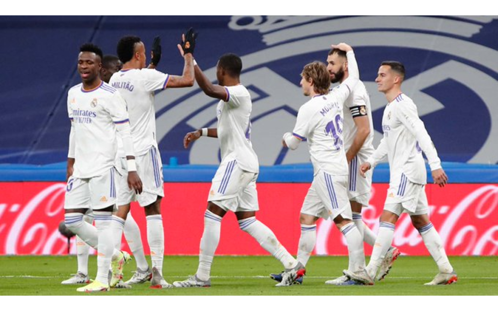 Comandan Benzema y Vinícius Júnior goleada del Real Madrid al Valencia | Video