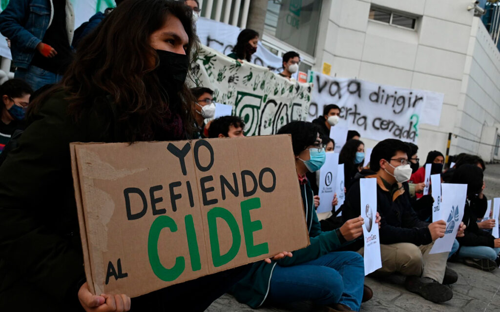 Conacyt ordena no recibir amparos, ante aumento de casos de Covid-19