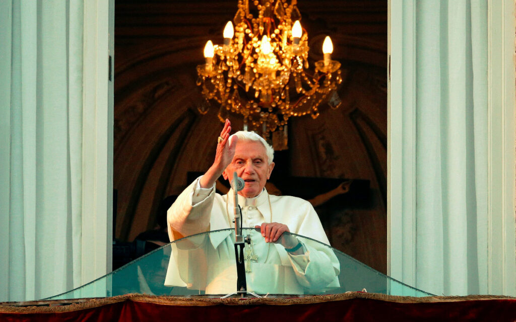 Conservadores defienden a Benedicto tras acusaciones por mal manejo de casos de abuso sexual