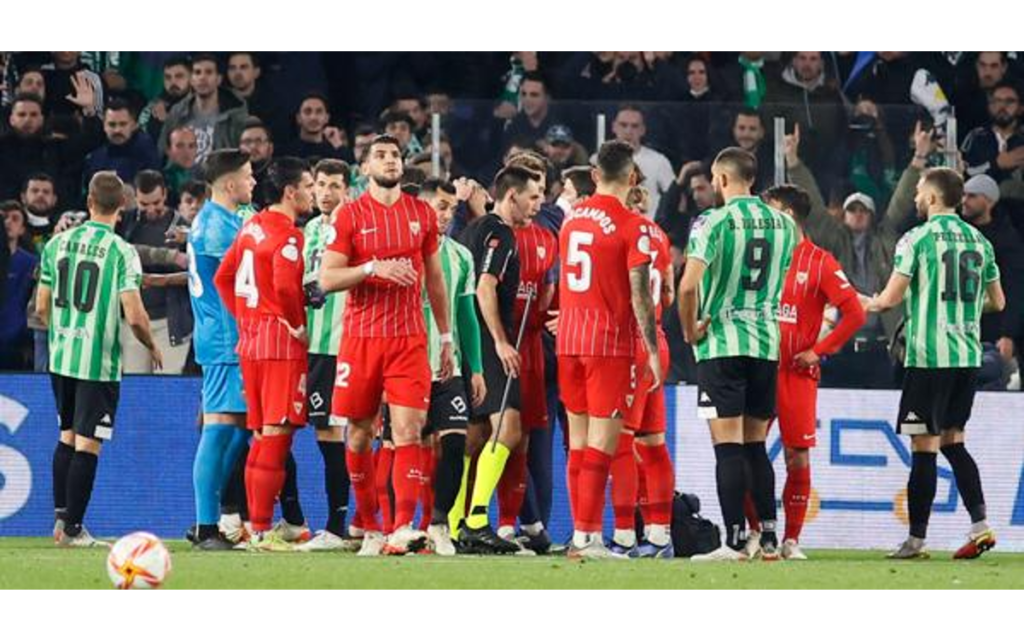 Copa del Rey: Suspenden el Derbi sevillano por violencia en el Estadio Benito Villamarín | Video
