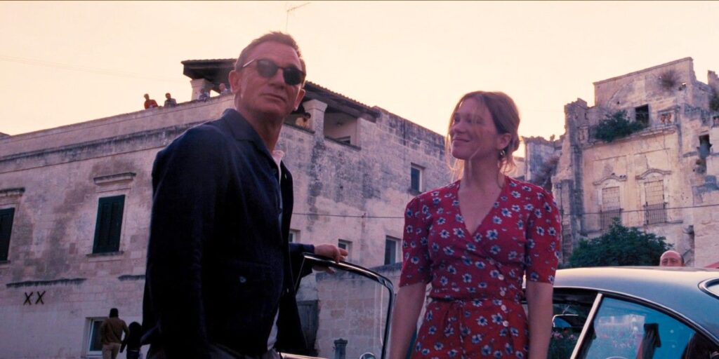 Daniel Craig no podría estar más lejos de Bond en la vida real, dicen los productores