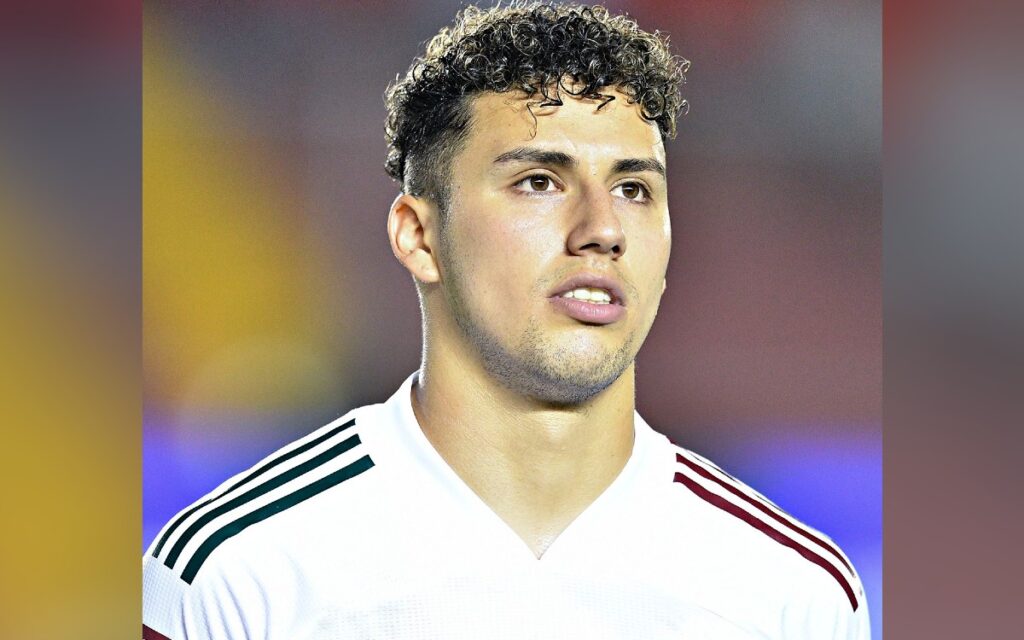 Defensor Jorge Sánchez causa baja de la Selección Mexicana por lesión
