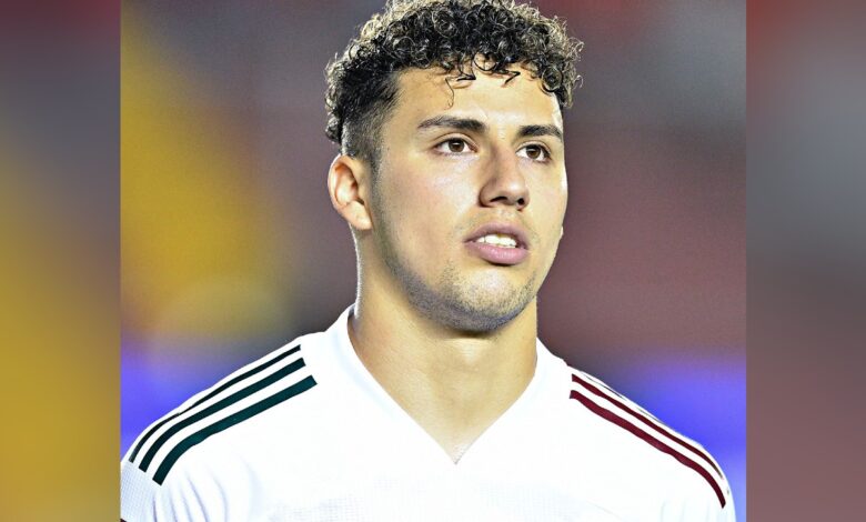Defensor Jorge Sánchez causa baja de la Selección Mexicana por lesión