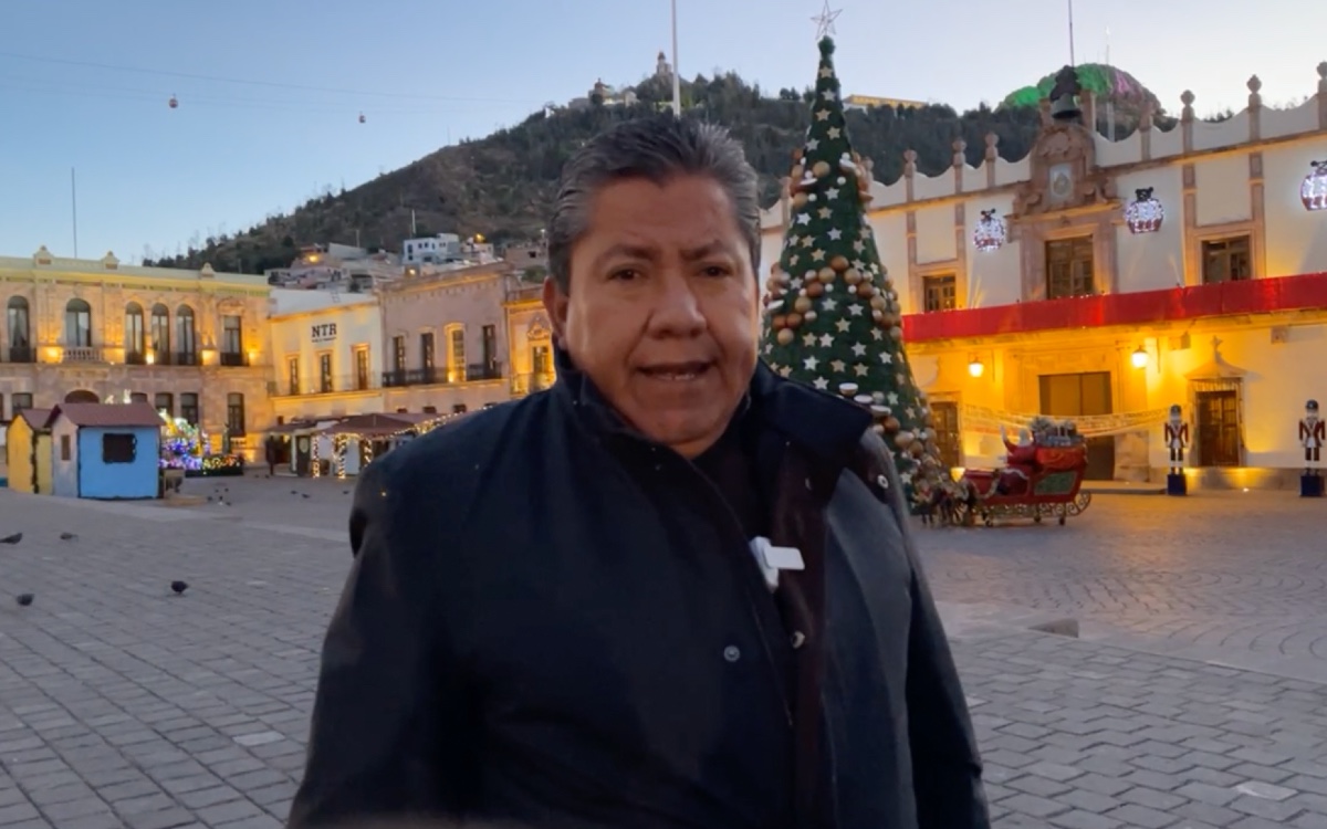 Dejan camioneta con cuerpos frente a Palacio de Gobierno de Zacatecas, donde despacha David Monreal