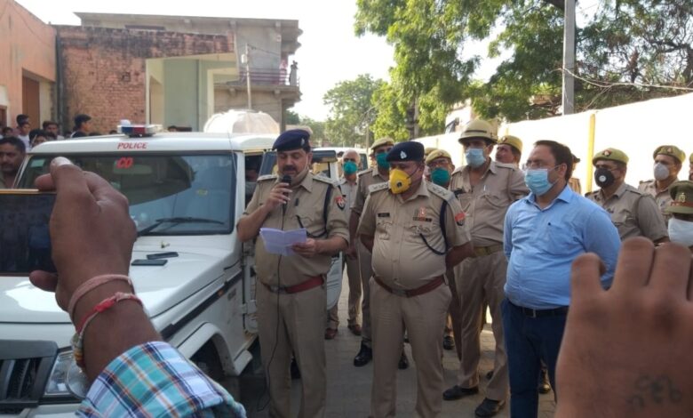 Detienen a 11 por violar en grupo a una mujer y exhibirla en Nueva Delhi