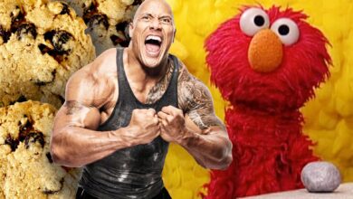 Dwayne Johnson aplaude a Elmo luego de la controversia de las galletas de Rocco