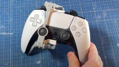 El DualSense de PS5 obtiene un mod de controlador con una mano creado por Fan