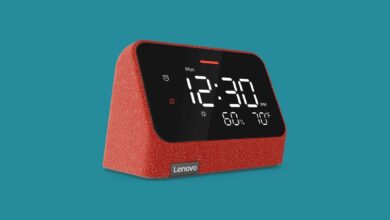 El nuevo Lenovo Smart Clock Essential reemplaza al Asistente de Google con Alexa