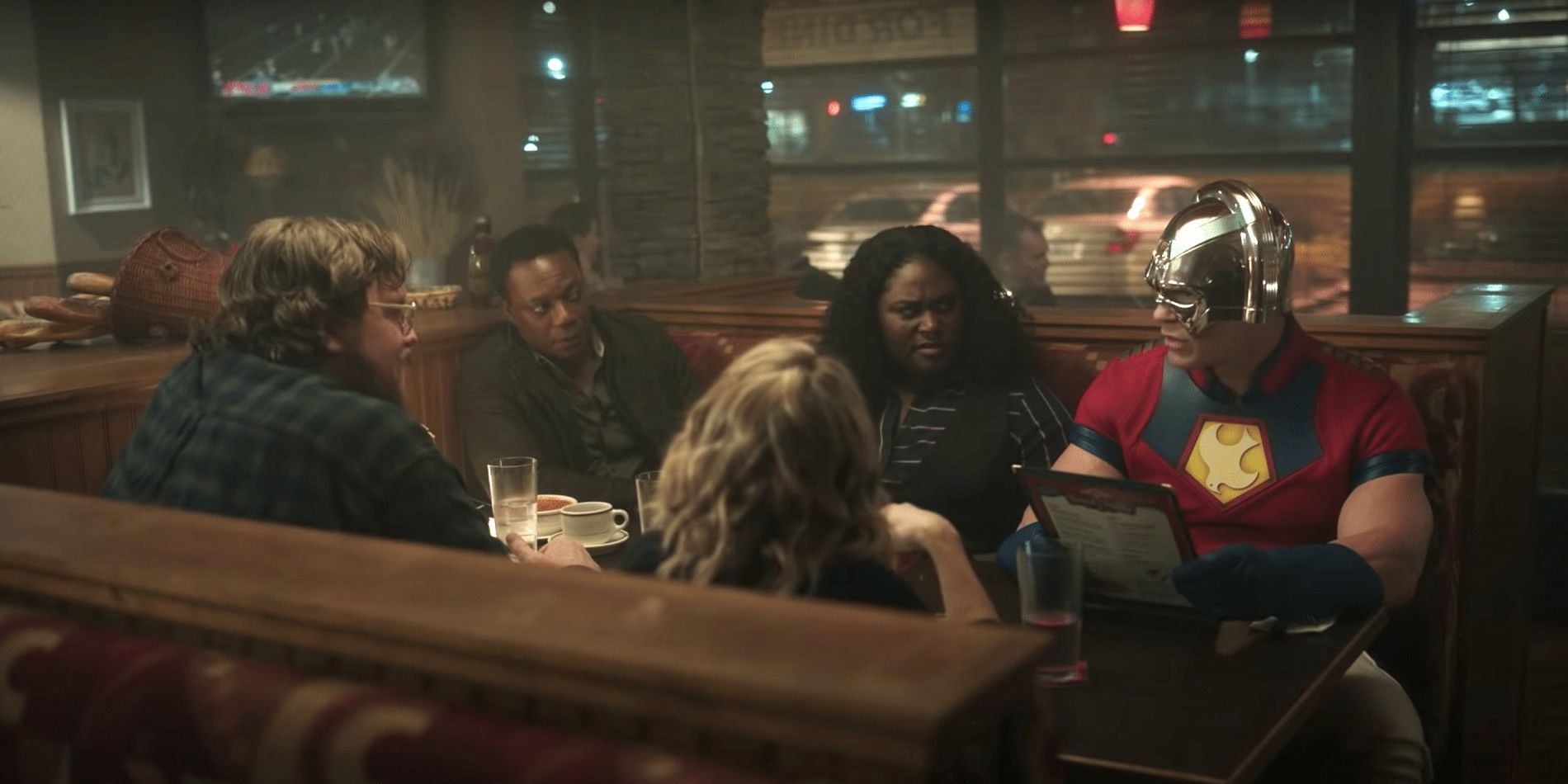 El tráiler de Peacemaker analiza al nuevo equipo de DCEU de John Cena