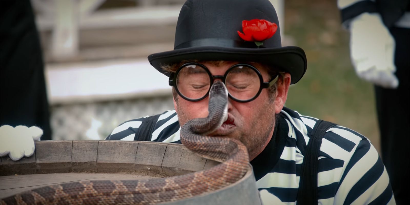 El tráiler final de Jackass Forever pone a la tripulación en grave peligro una vez más