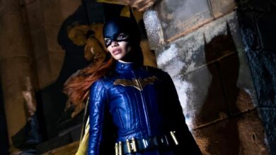 El video del set de Batgirl muestra a Barbara Gordon sosteniendo a un criminal por la ventana