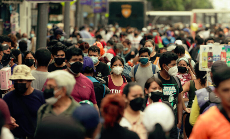 'El virus se está propagando más activamente que nunca'; OPS advierte aumento de Covid en América