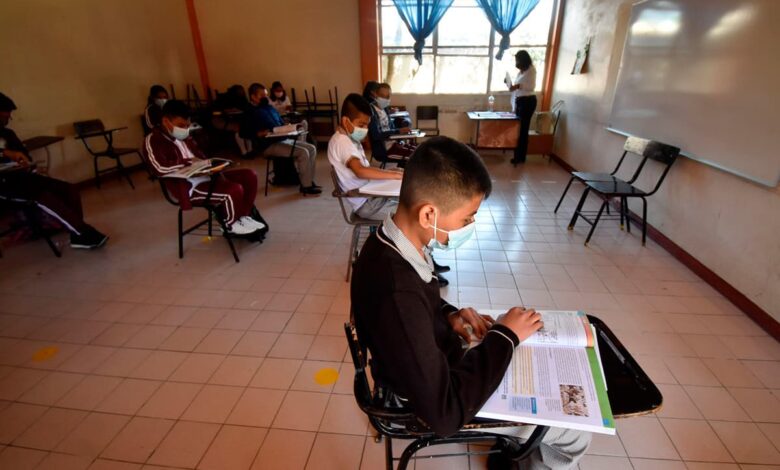 Escuelas no son un factor de riesgo en transmisión de Covid-19: SEP