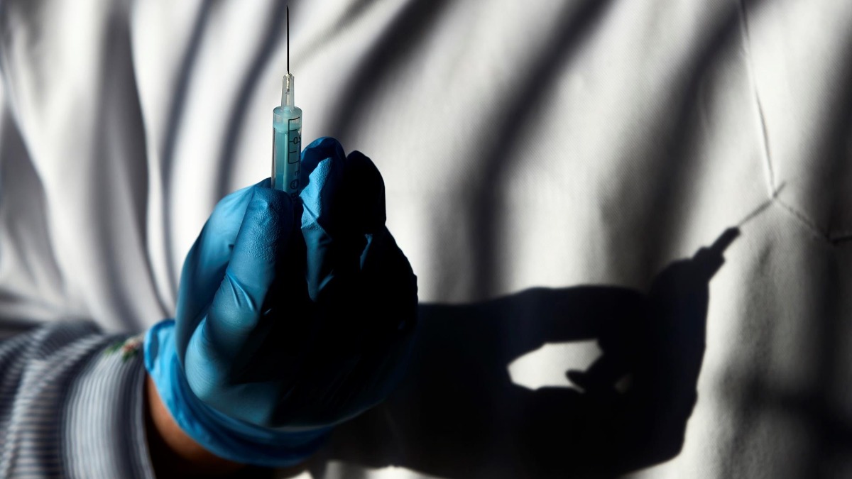 Estudios: las vacunas son menos eficaces contra la variante Ómicron