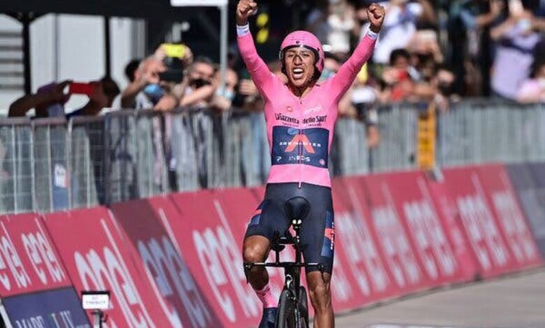 Evoluciona favorablemente Egan Bernal, tras operación de columna vertebral | Video