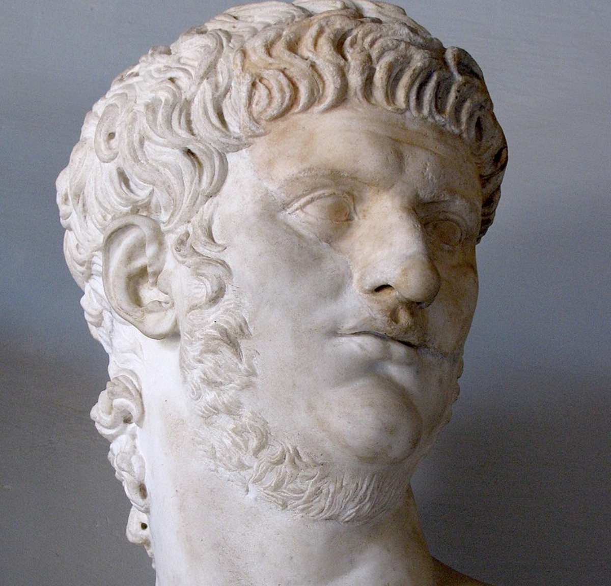 Frases del emperador Nerón en el día de su nacimiento y de Walt Disney en el día de su muerte