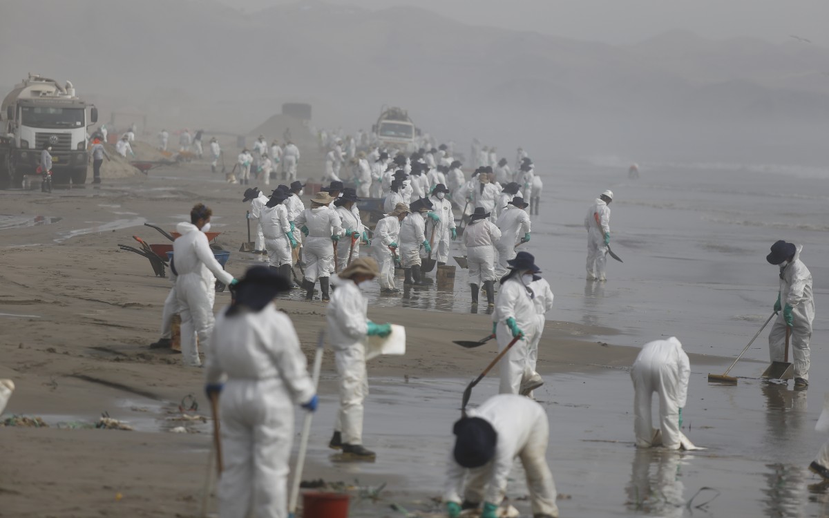 Fueron vertidos más de 10 mil barriles de petróleo en Perú, estima Repsol | Fotos y Videos