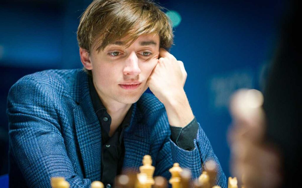 Gran Maestro de ajedrez perdió un juego por negarse a usar cubrebocas