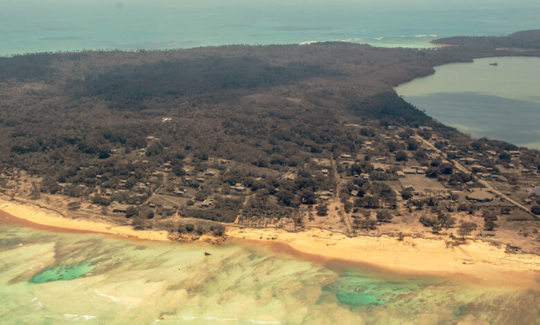 Graves daños en las islas de Tonga tras tsunami; ordenan evacuación de ciudades