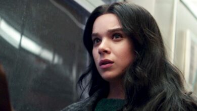 Hailee Steinfeld explica en qué se parecen Kate Bishop y Emily Dickinson