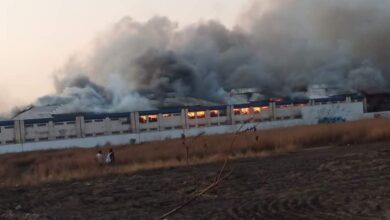 Incendio consume almacén de cartón en Chalco, Edomex | Video