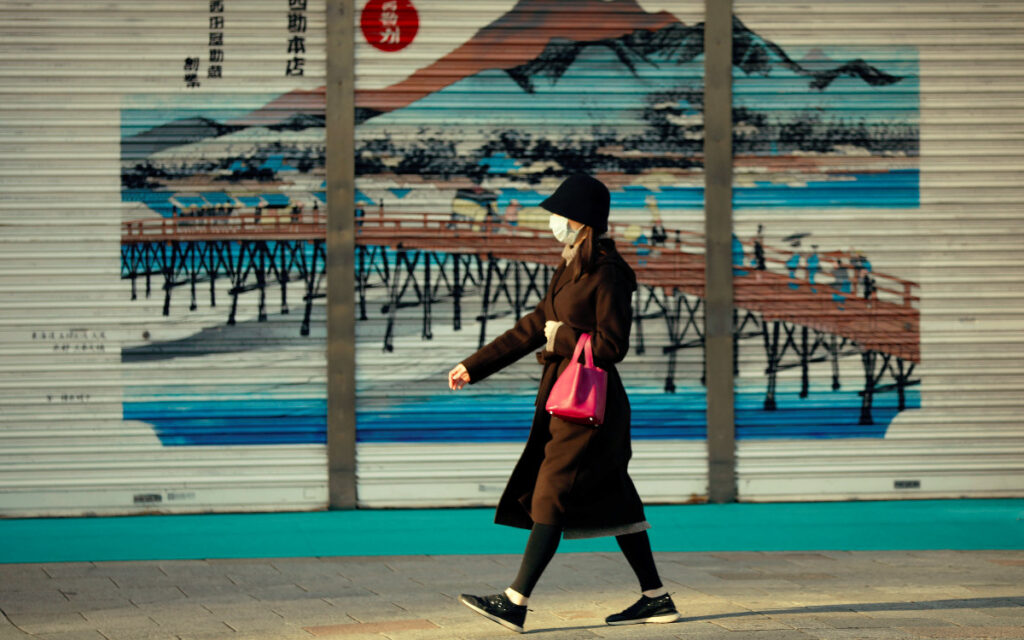 Japón redoblará esfuerzos contra ómicron y presenta nuevo plan de contingencia