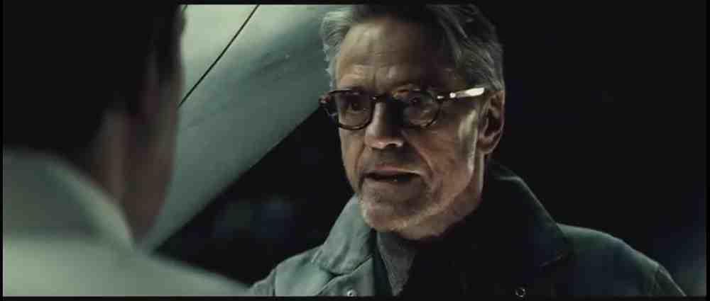 Jeremy Irons aún no ha visto el Snyder Cut de Justice League