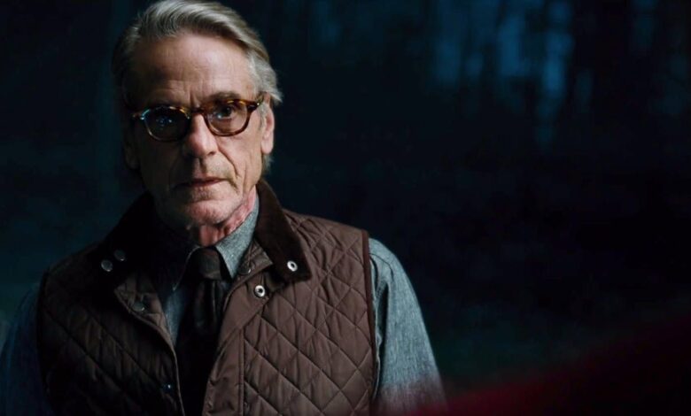 Jeremy Irons da su opinión honesta sobre la Liga de la Justicia de Joss Whedon