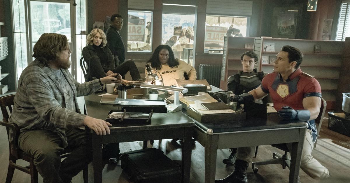 John Cena y Steve Agee improvisan nombres de celebridades en tomas descartadas del episodio 5 de Peacemaker